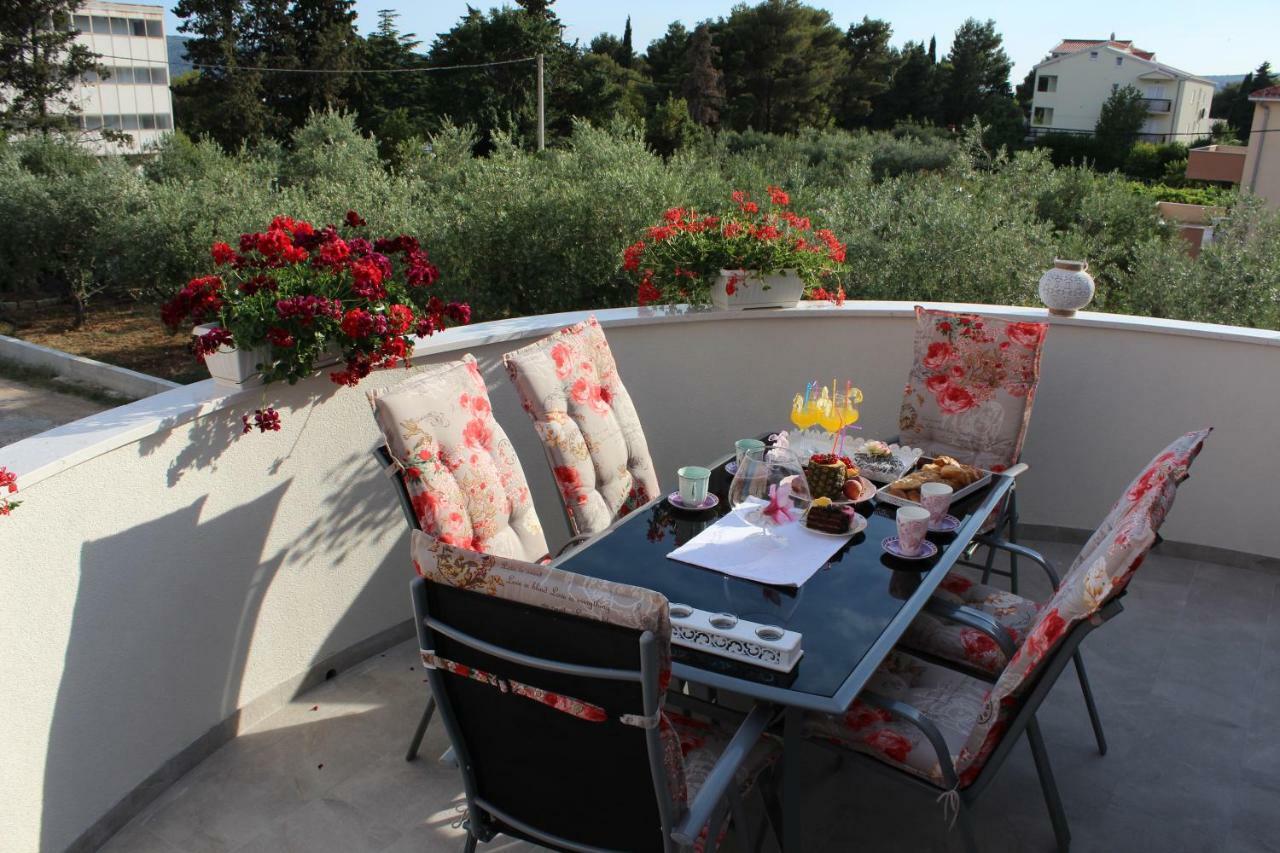 Apartamento By The Sea Kaštela Exterior foto
