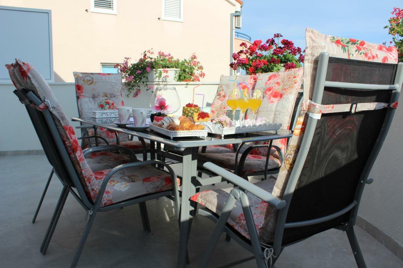 Apartamento By The Sea Kaštela Exterior foto